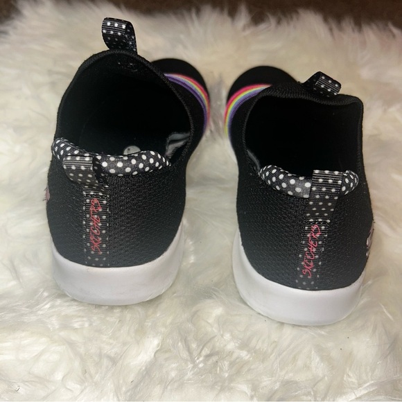 Skechers - Picture 3 of 4